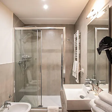 Ludus ゲストハウス 4*