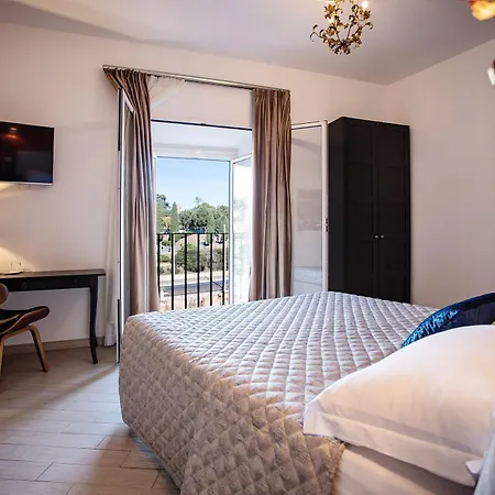 Ludus ゲストハウス